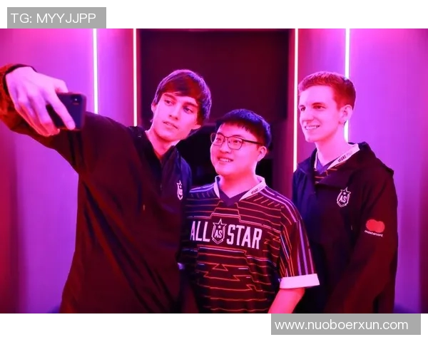 CSGO赛事中RNG配合引发热议玩家对战术执行的不同看法 CSGO赛事中RNG配合引发热议玩家对战术执行的不同看法